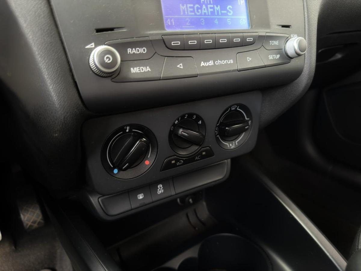 audi-a1-2011-gasolina-1197cc