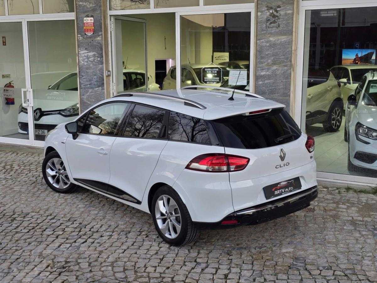 renault-clio-sport-tourer-2018-diesel-1461cc