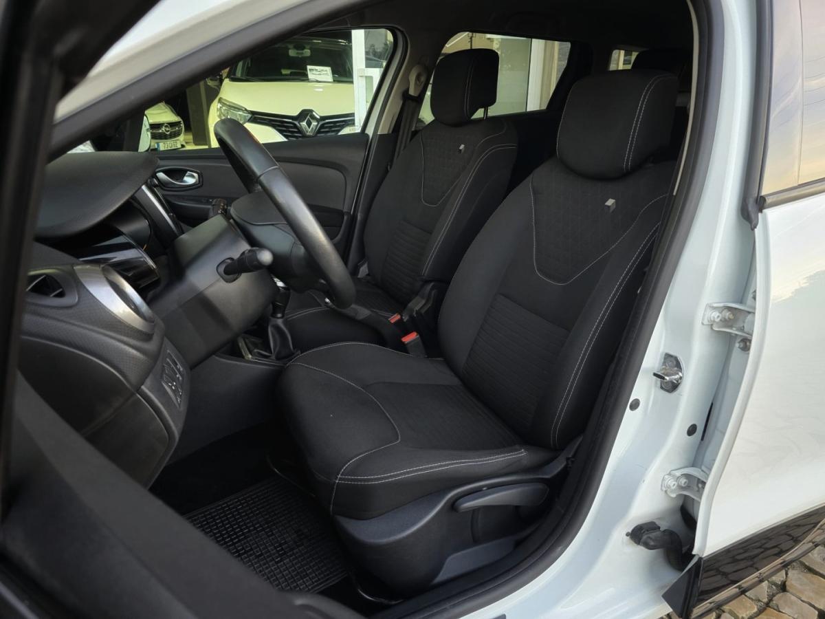 renault-clio-sport-tourer-2018-diesel-1461cc