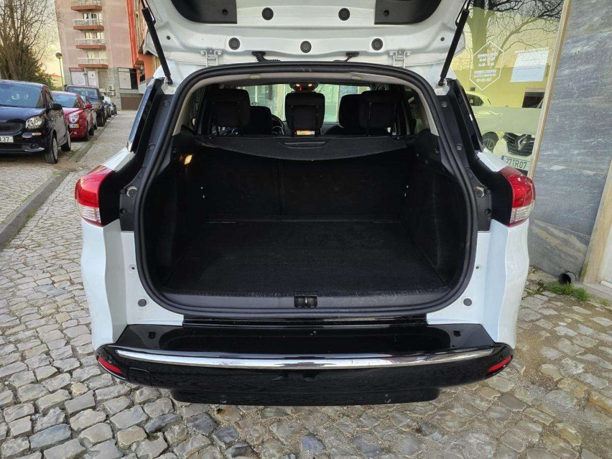 renault-clio-sport-tourer-2018-diesel-1461cc
