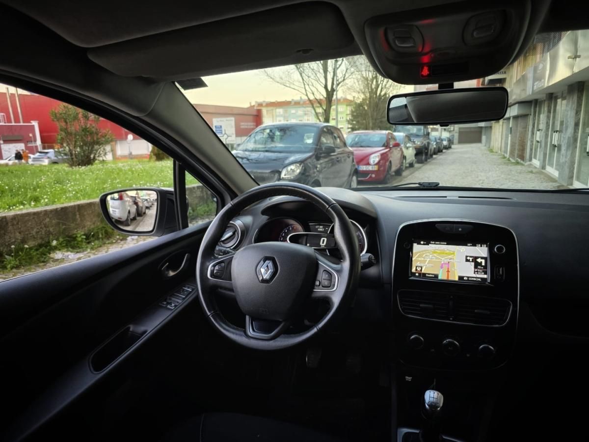 renault-clio-sport-tourer-2018-diesel-1461cc