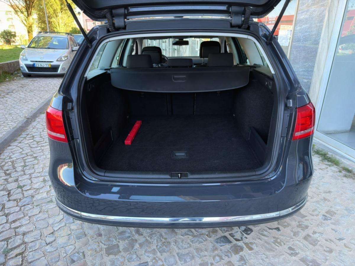 volkswagen-passat-variant-2012-diesel-1598cc