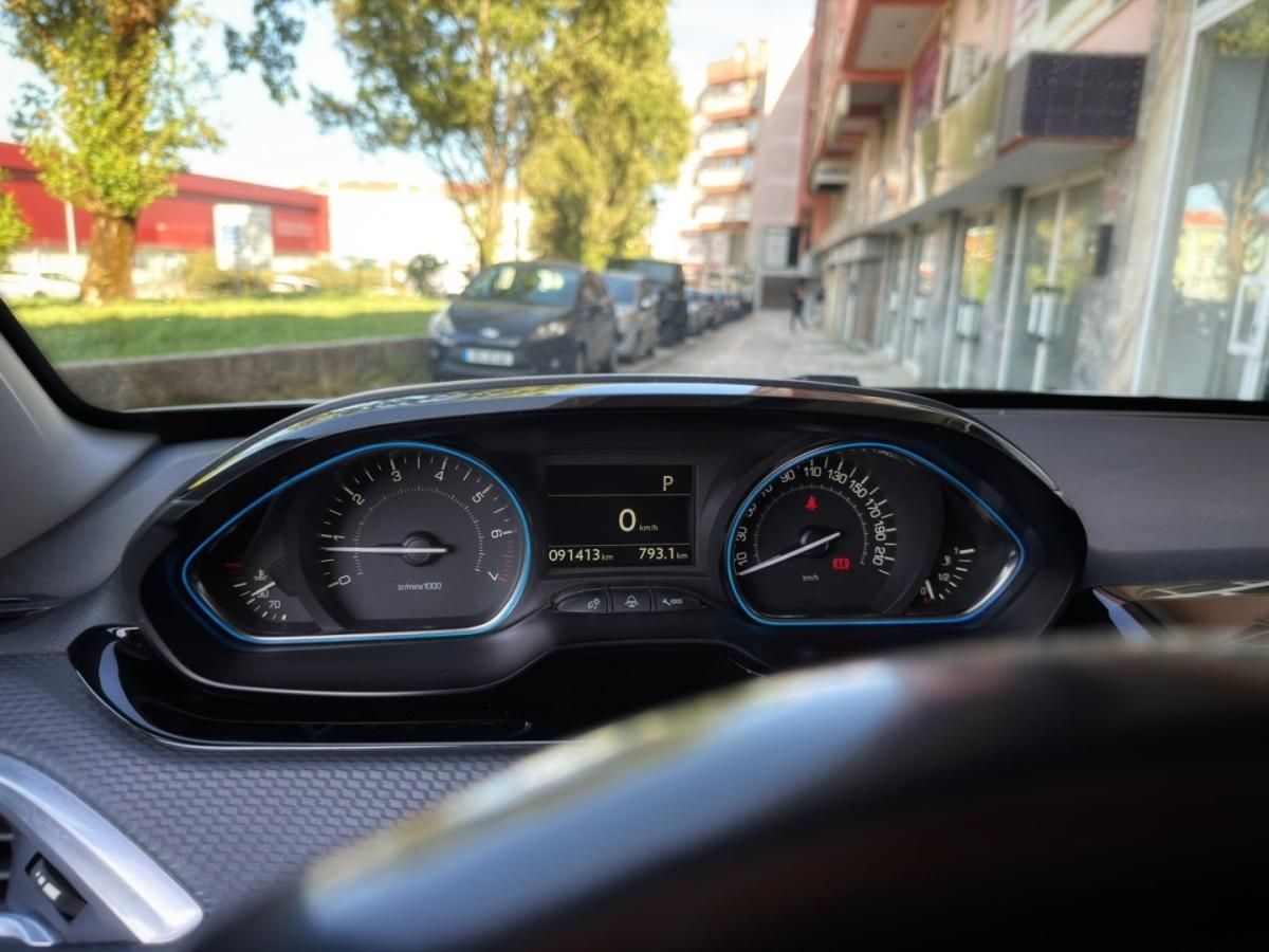 peugeot-2008-2017-gasolina-1199cc