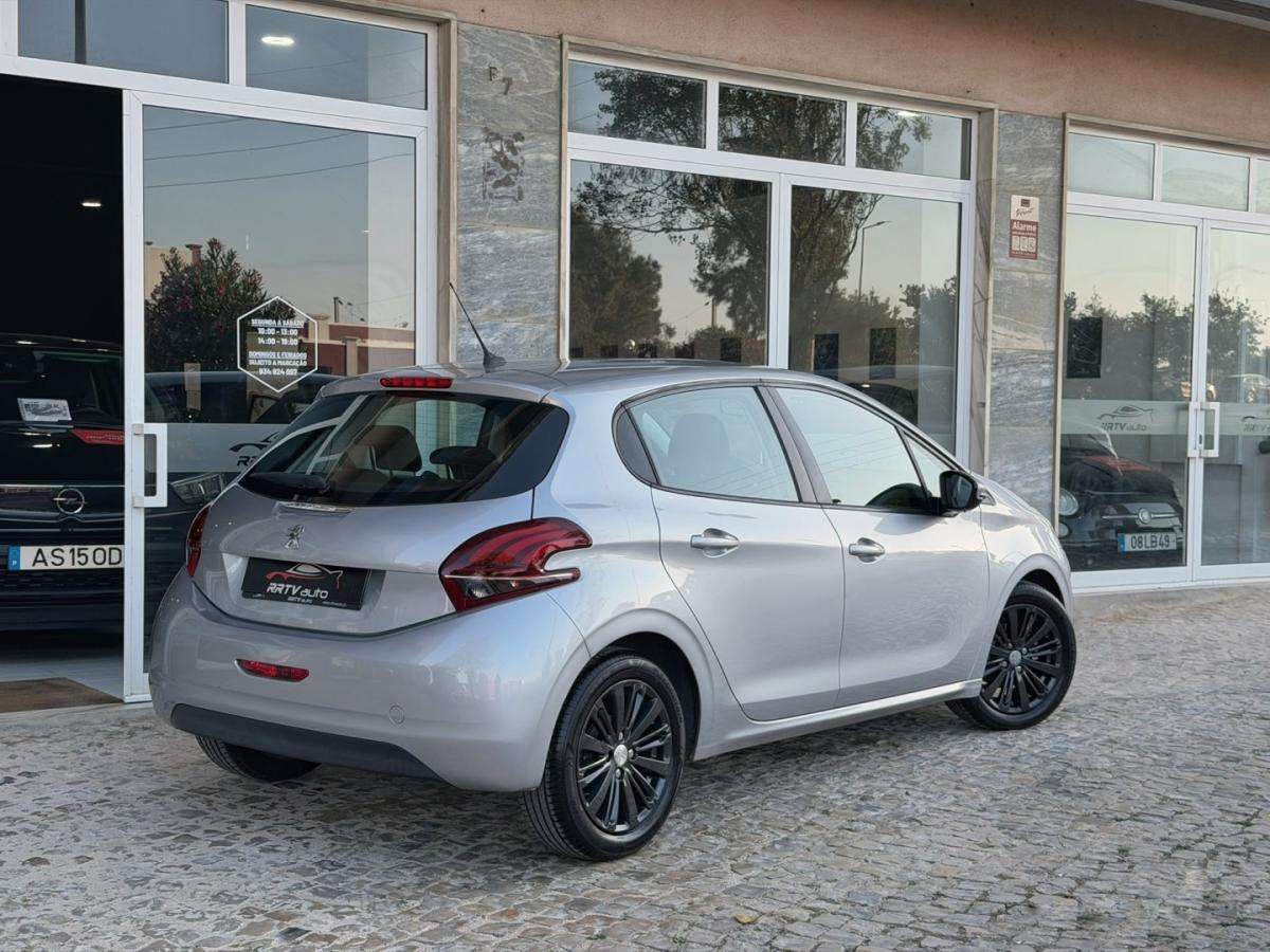 peugeot-208-2018-gasolina-1199cc
