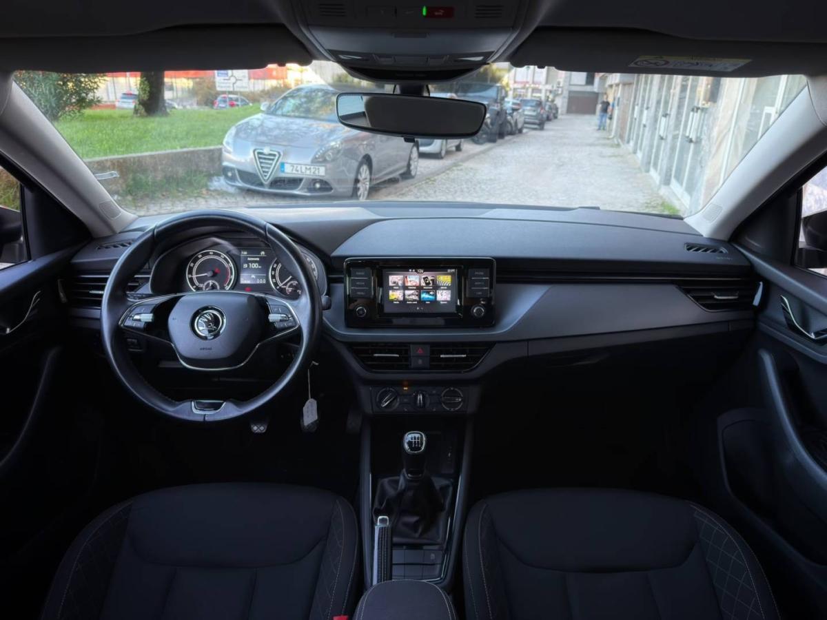 skoda-scala-2023-gasolina-999cc