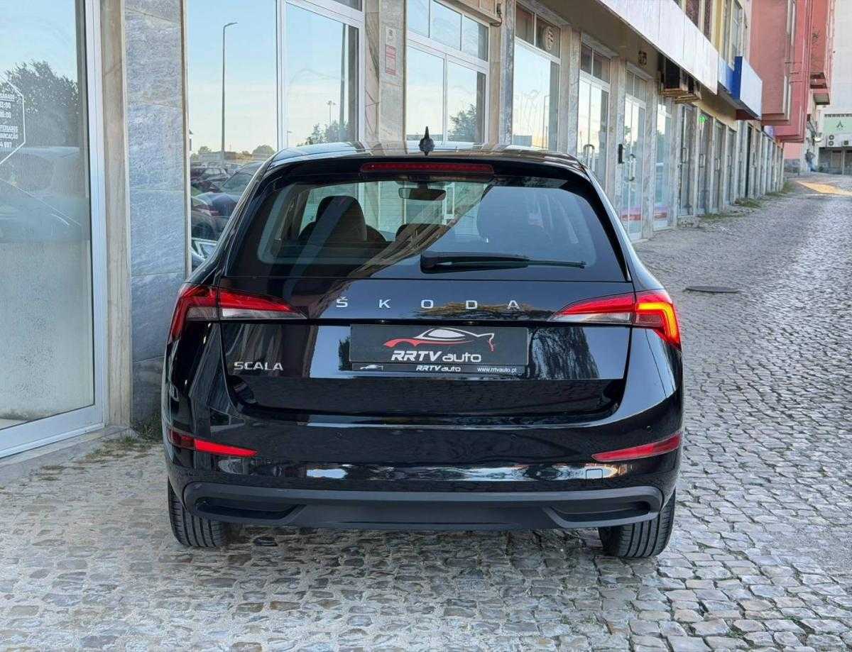 skoda-scala-2023-gasolina-999cc