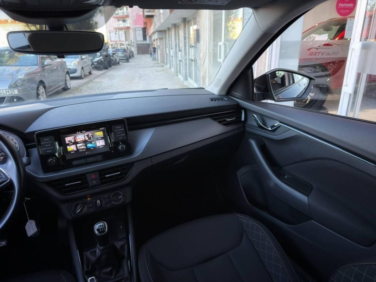 skoda-scala-2023-gasolina-999cc