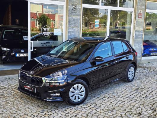 skoda-fabia-2023-gasolina-999cc