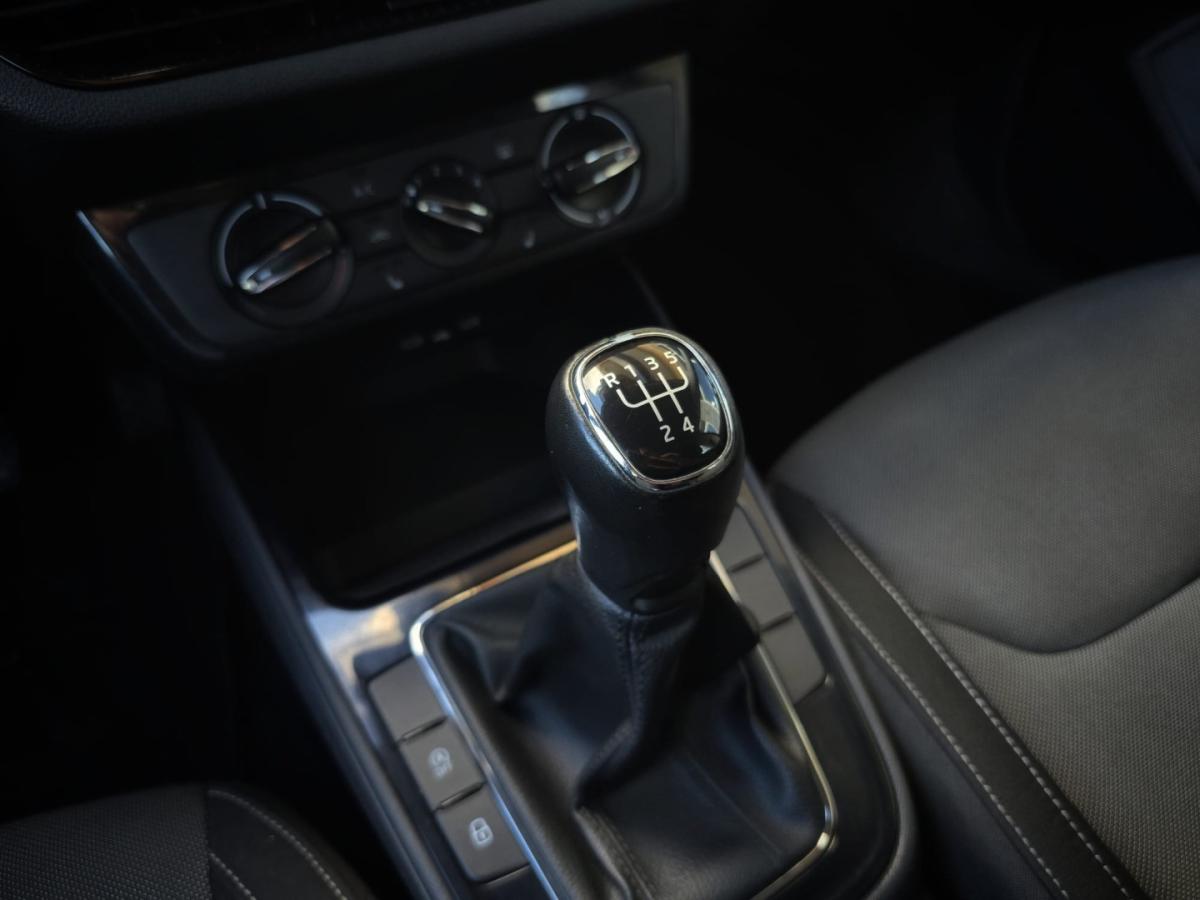skoda-fabia-2023-gasolina-999cc