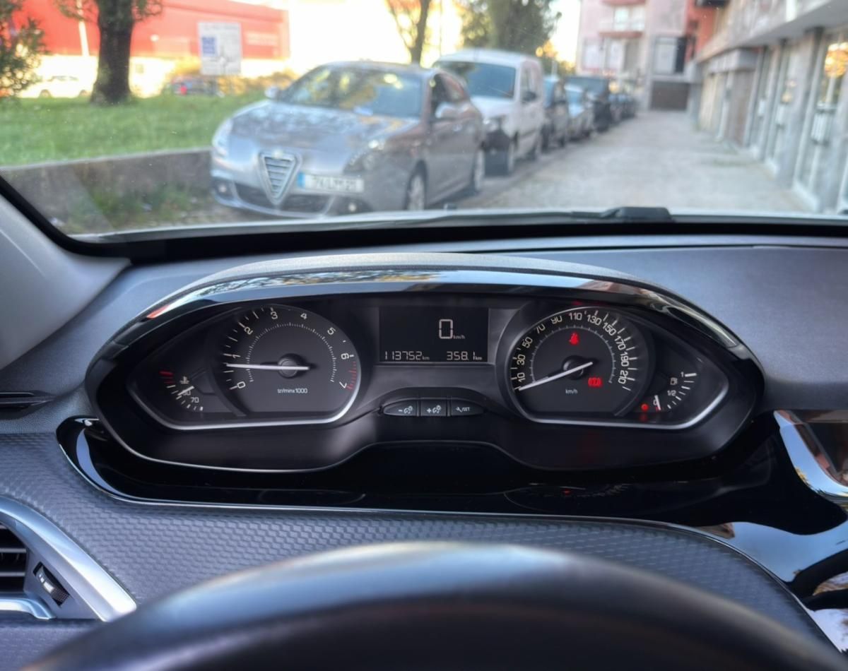 peugeot-2008-2016-gasolina-1199cc