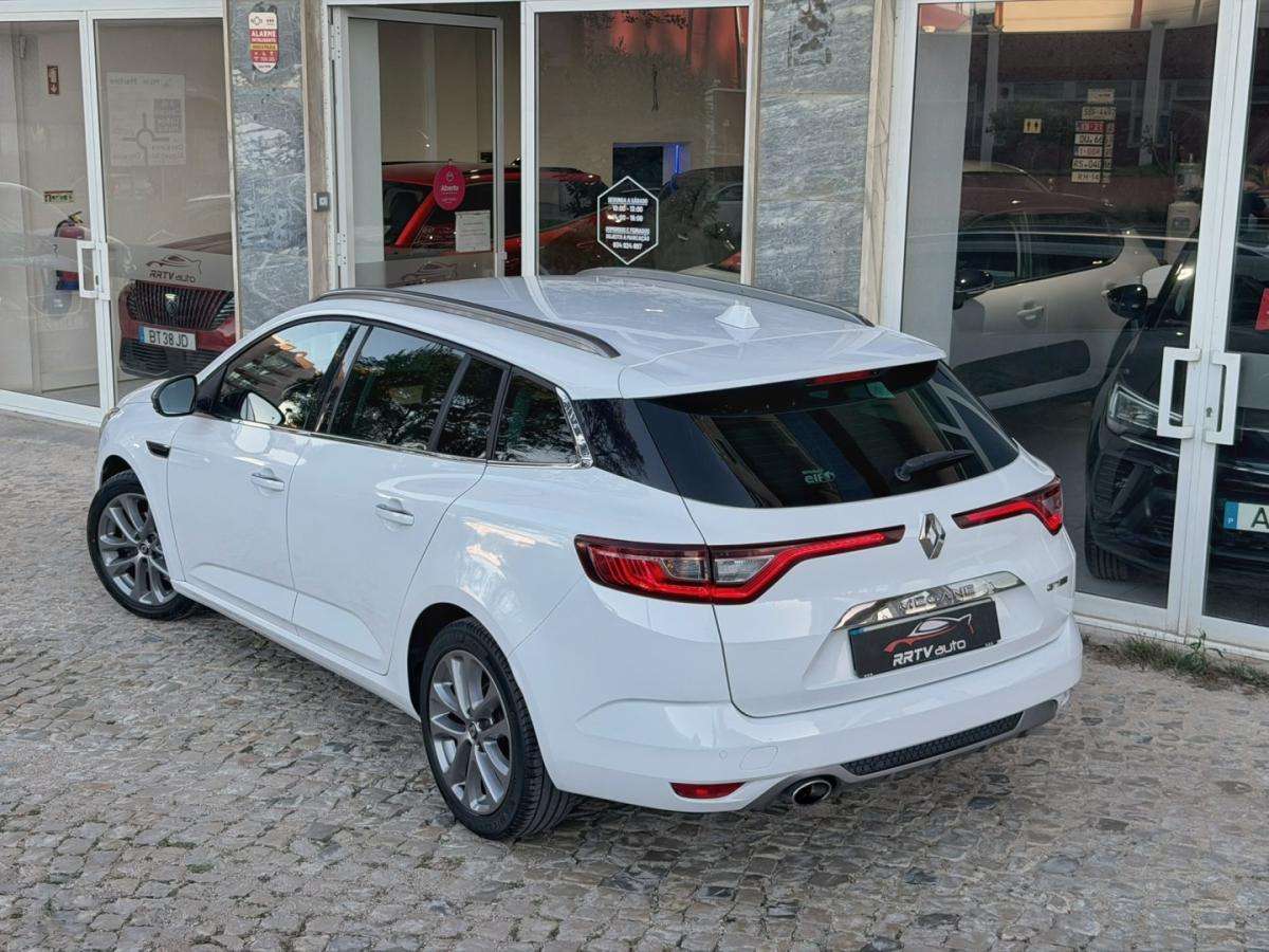 renault-megane-sport-tourer-2017-diesel-1461cc