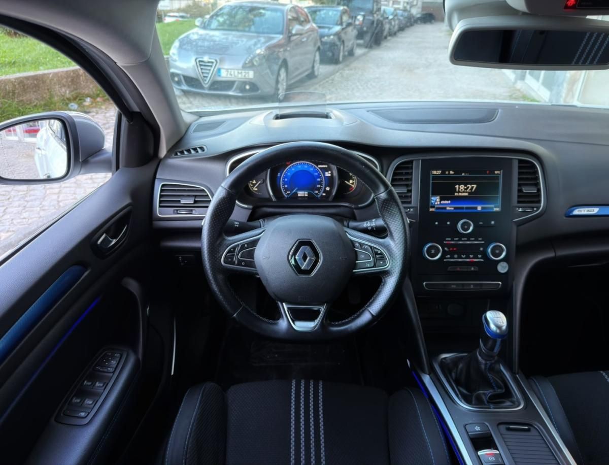 renault-megane-sport-tourer-2017-diesel-1461cc