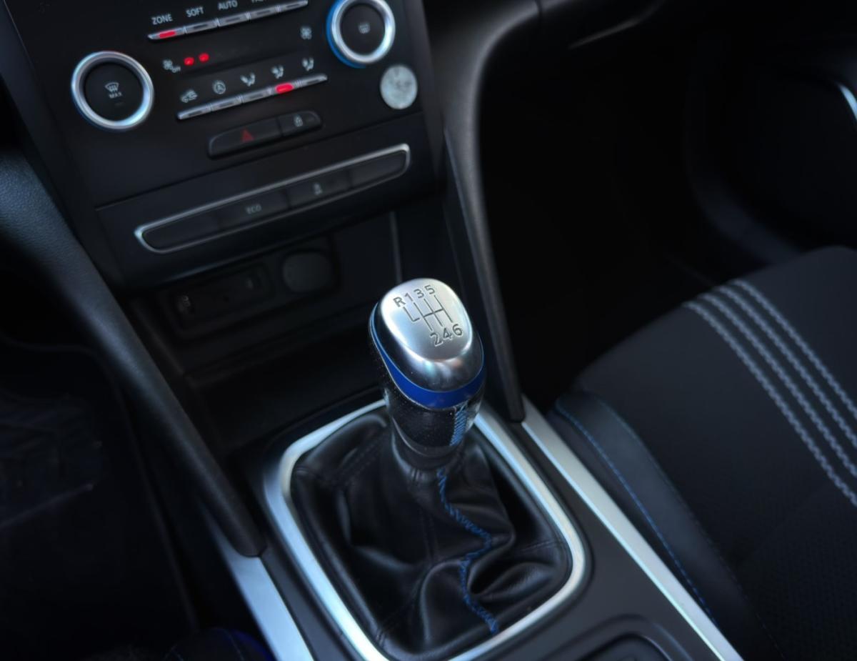 renault-megane-sport-tourer-2017-diesel-1461cc
