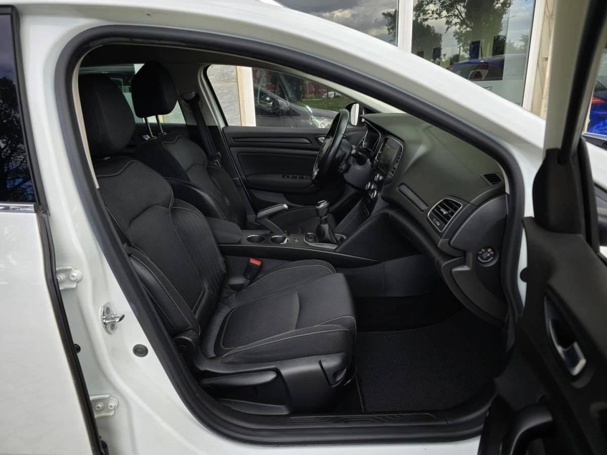 renault-megane-sport-tourer-2019-diesel-1461cc