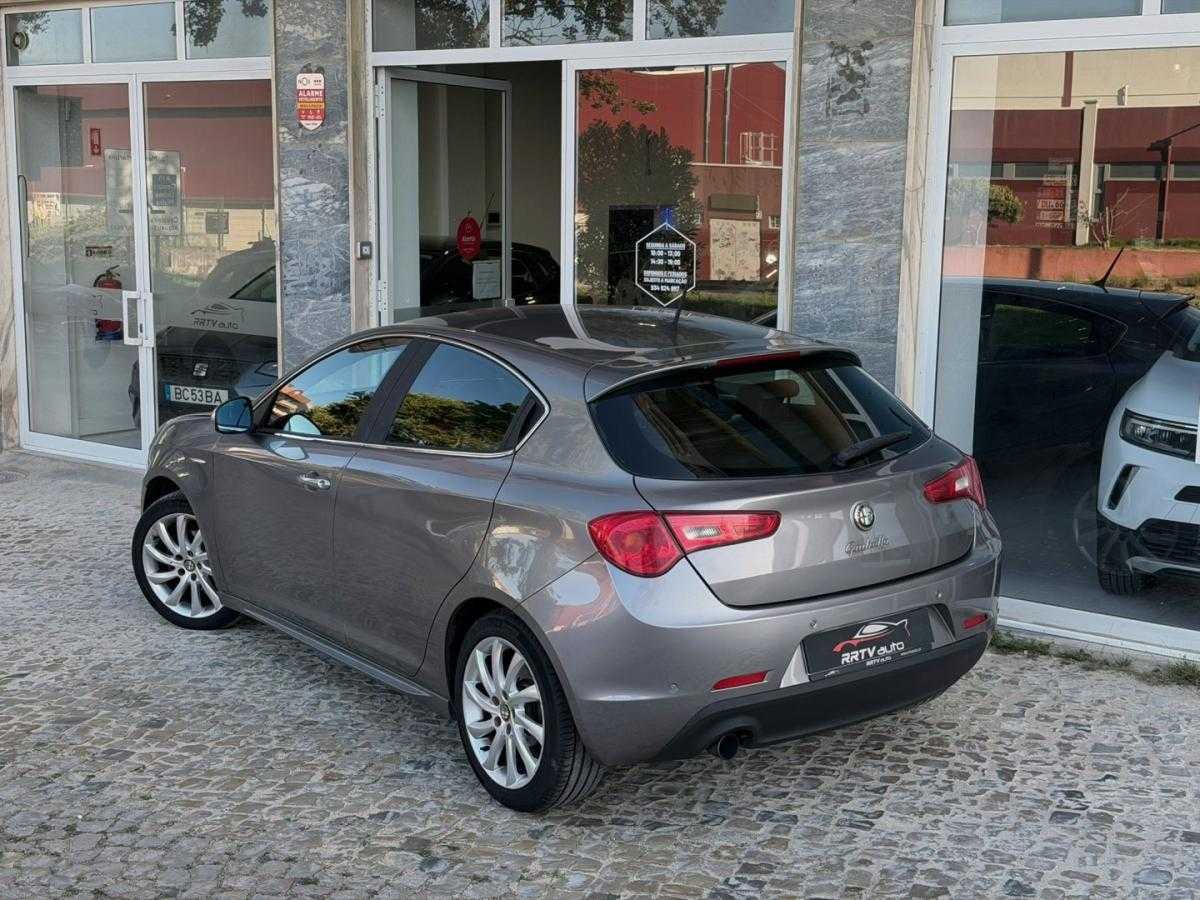 alfa-romeo-giulietta-2011-diesel-1598cc