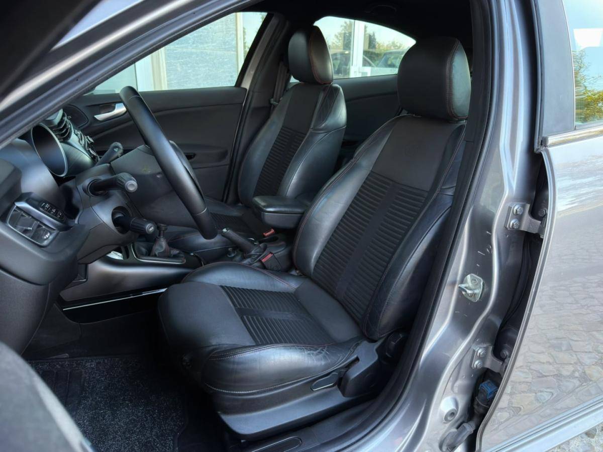 alfa-romeo-giulietta-2011-diesel-1598cc