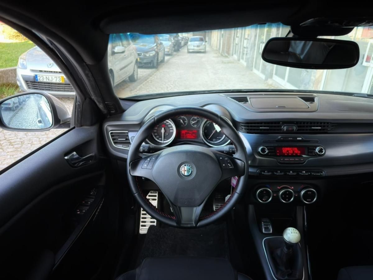 alfa-romeo-giulietta-2011-diesel-1598cc