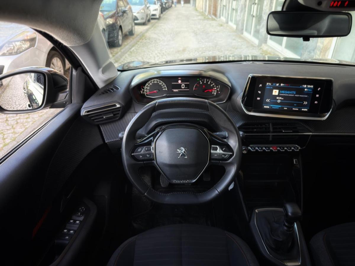 peugeot-208-2023-gasolina-1199cc