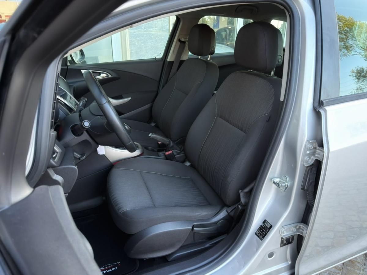 opel-astra-sport-tourer-2011-diesel-1248cc