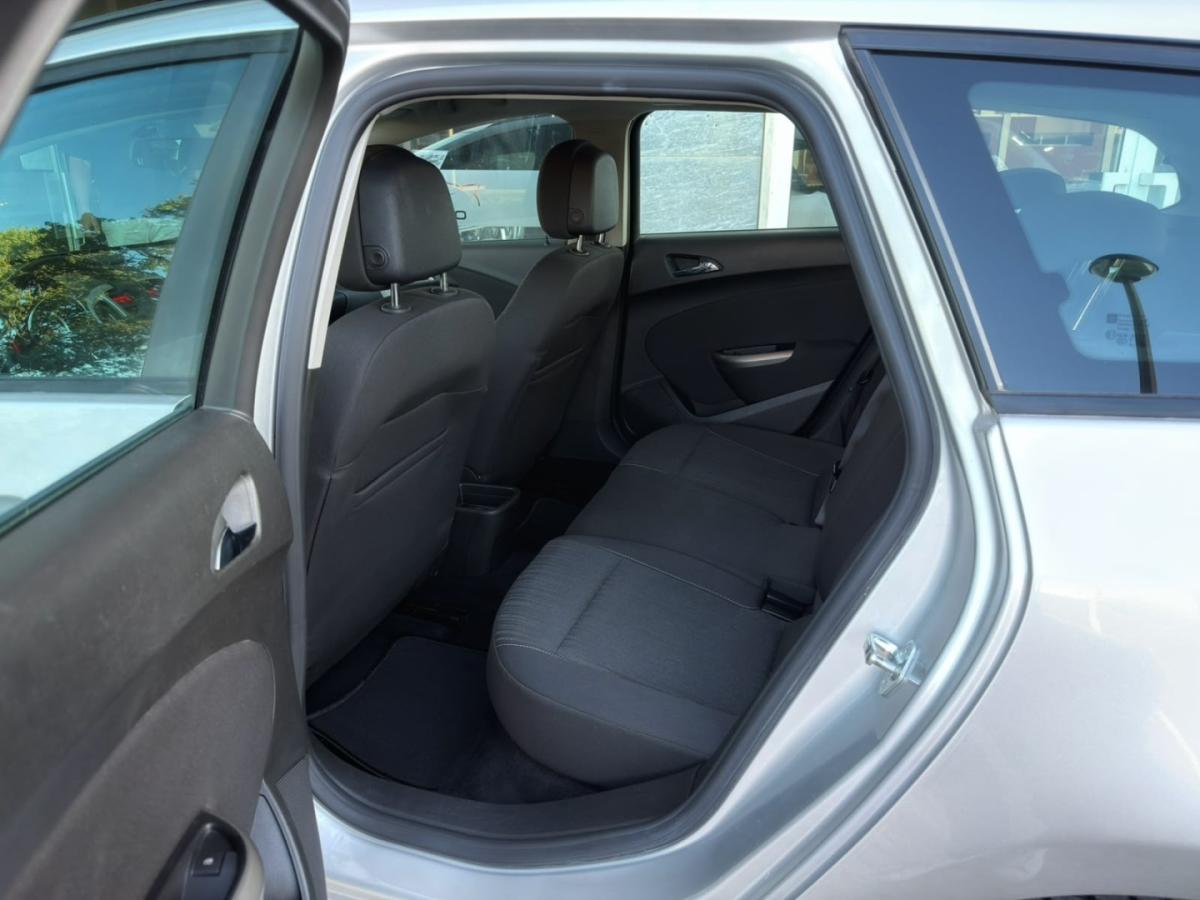 opel-astra-sport-tourer-2011-diesel-1248cc