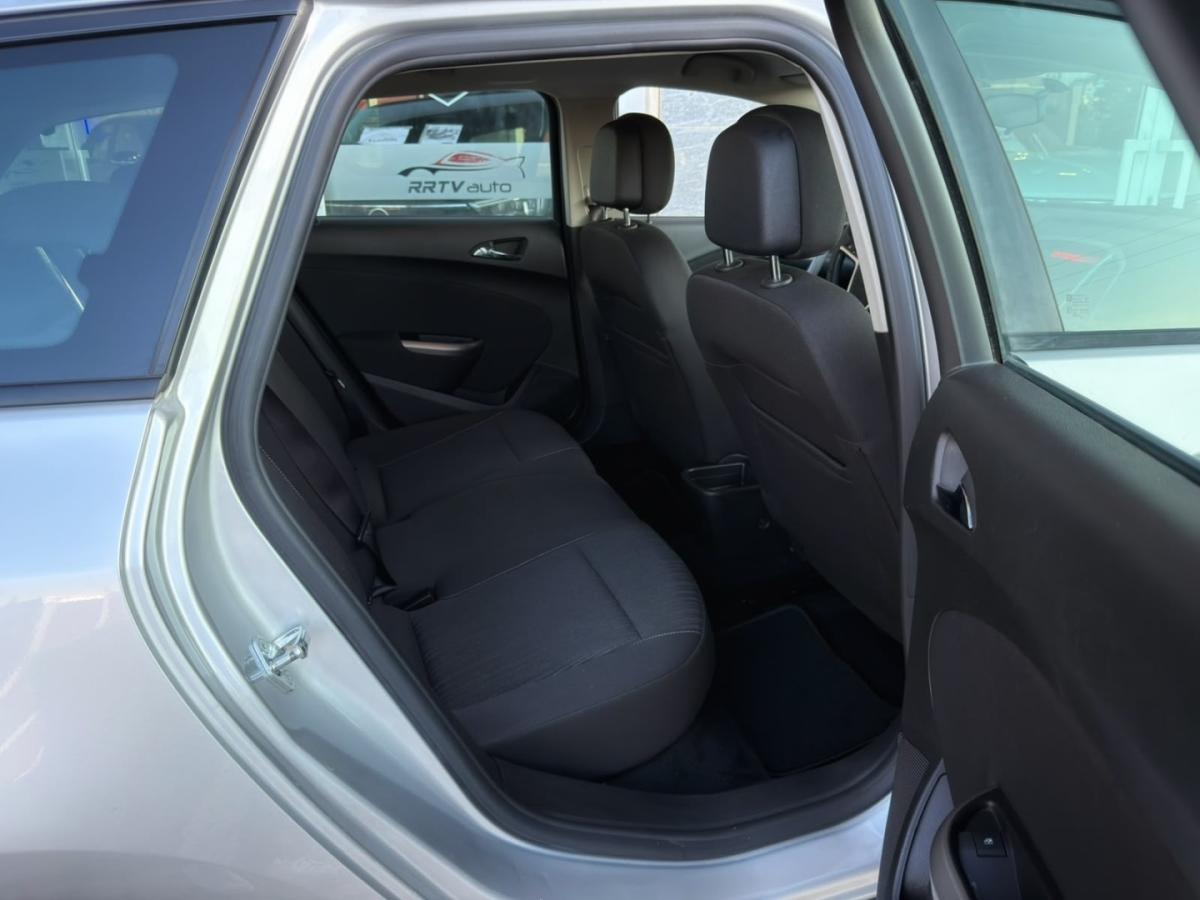 opel-astra-sport-tourer-2011-diesel-1248cc