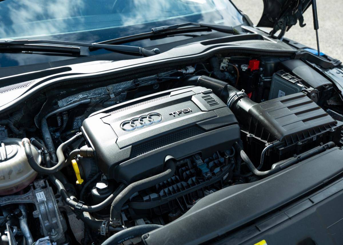 audi-tt-2014-gasolina-1984cc