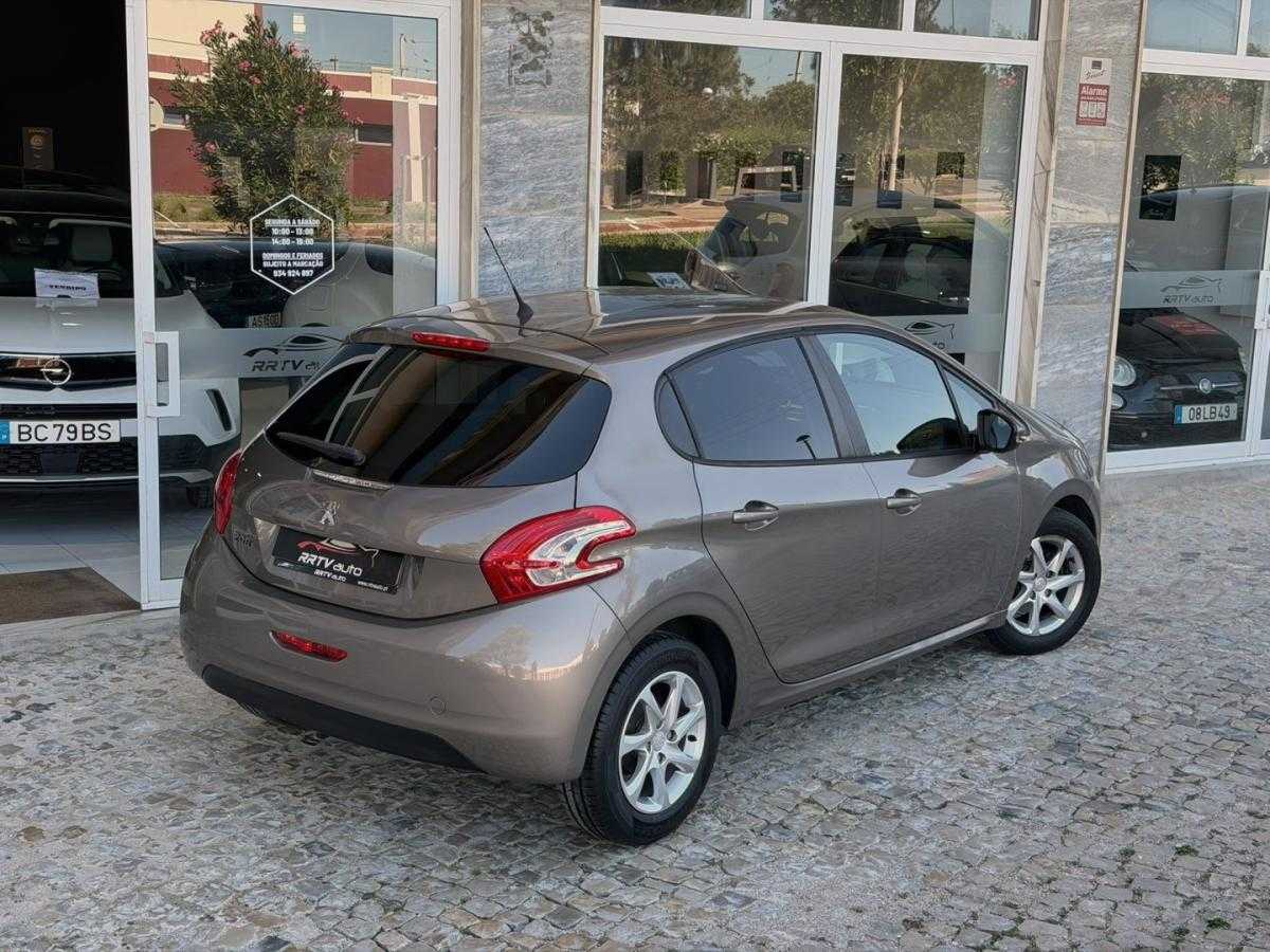 peugeot-208-2013-gasolina-1199cc
