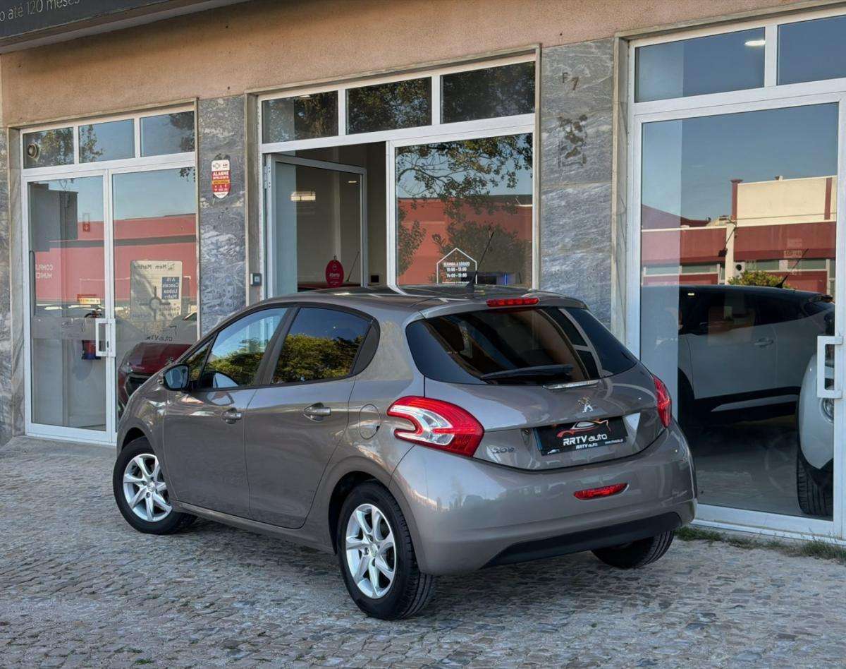 peugeot-208-2013-gasolina-1199cc