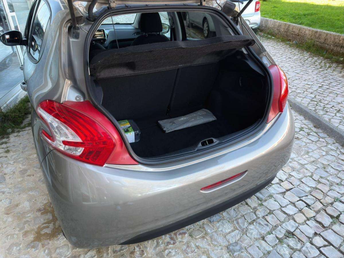 peugeot-208-2013-gasolina-1199cc