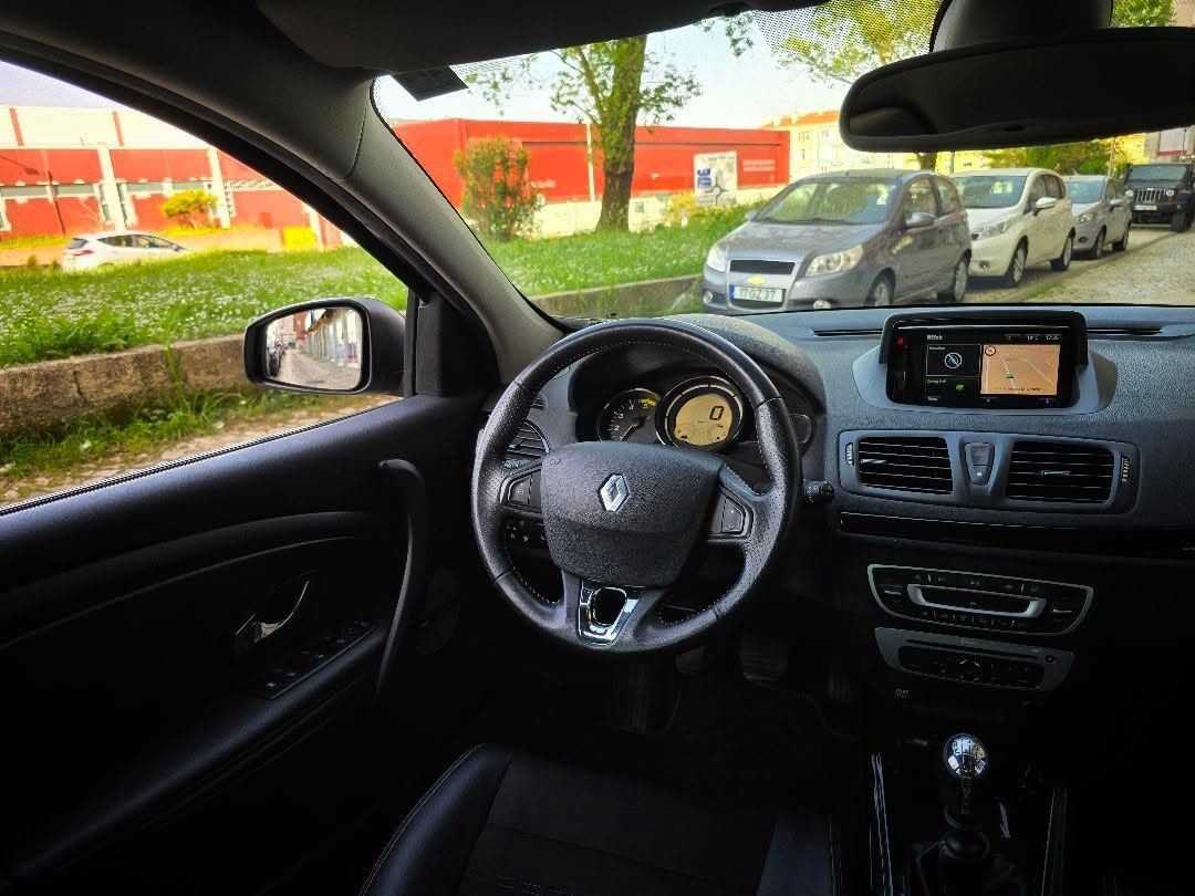 renault-megane-sport-tourer-2015-diesel-1461cc
