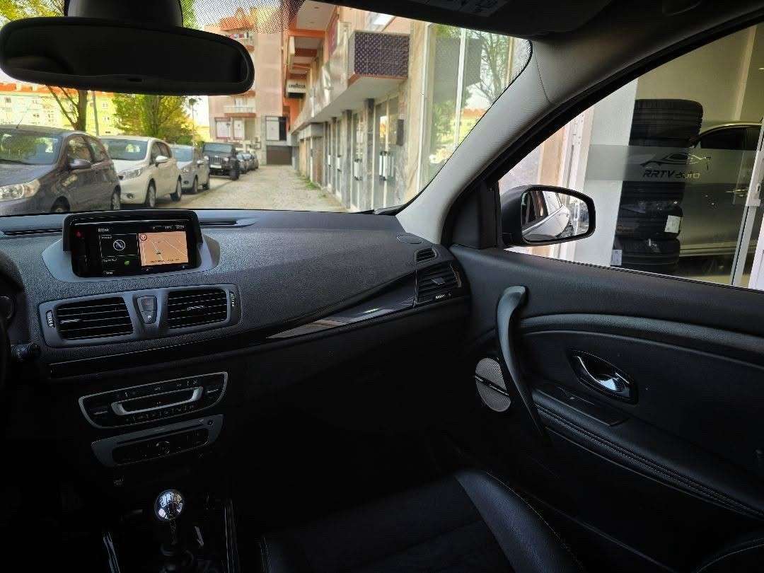 renault-megane-sport-tourer-2015-diesel-1461cc