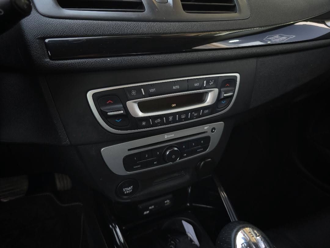 renault-megane-sport-tourer-2015-diesel-1461cc