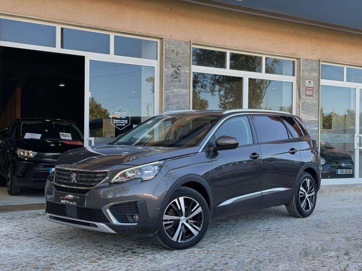 peugeot-5008-2018-diesel-1499cc