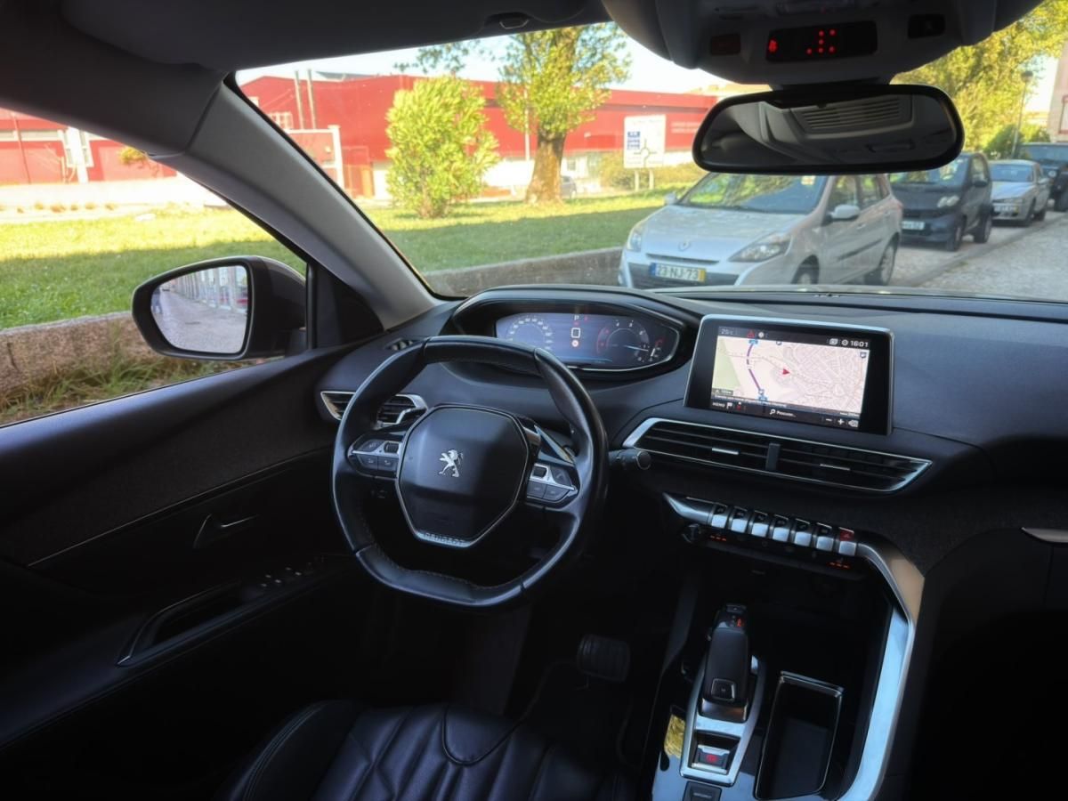 peugeot-5008-2018-diesel-1499cc