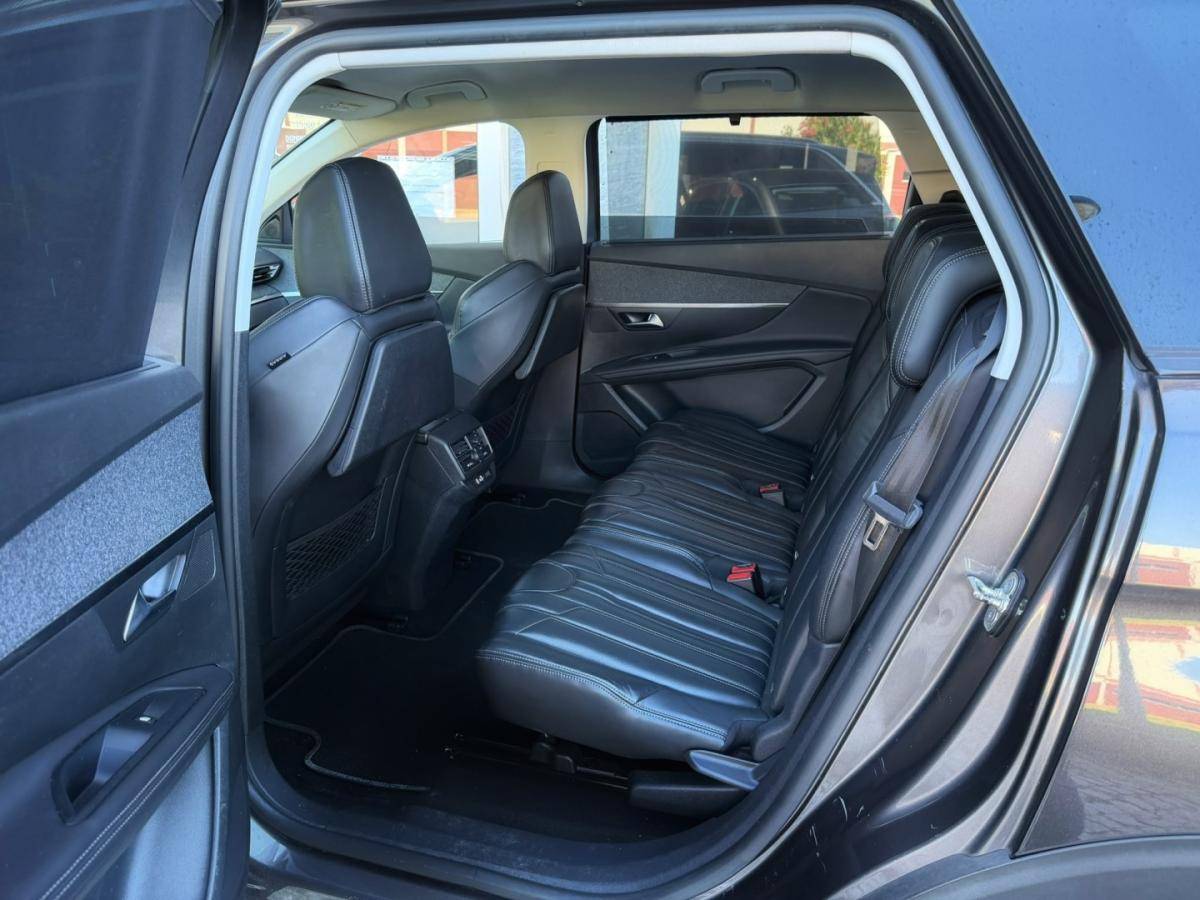 peugeot-5008-2018-diesel-1499cc