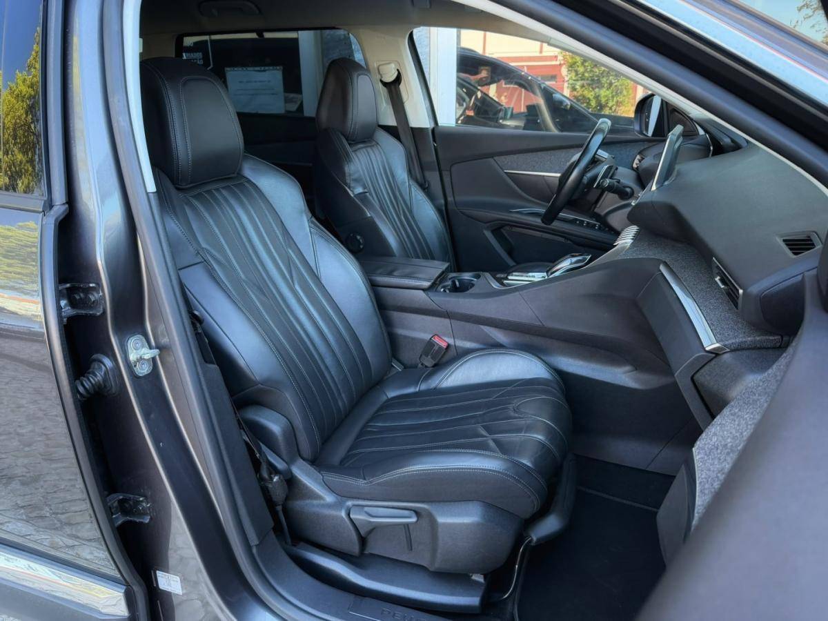 peugeot-5008-2018-diesel-1499cc