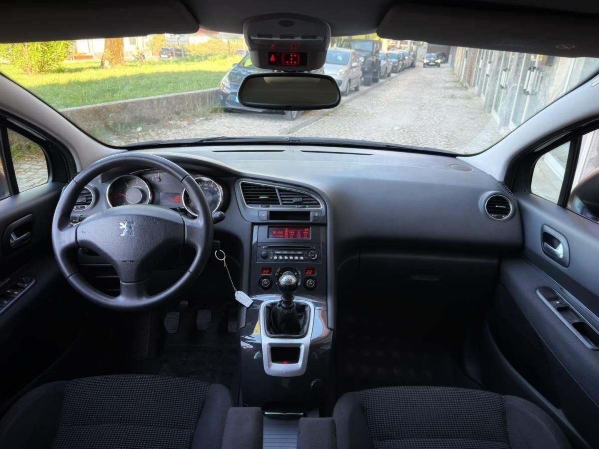 peugeot-5008-2012-diesel-1560cc
