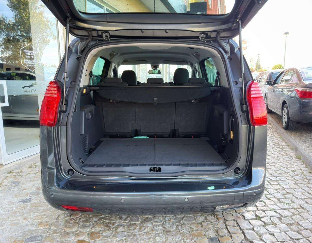 peugeot-5008-2012-diesel-1560cc