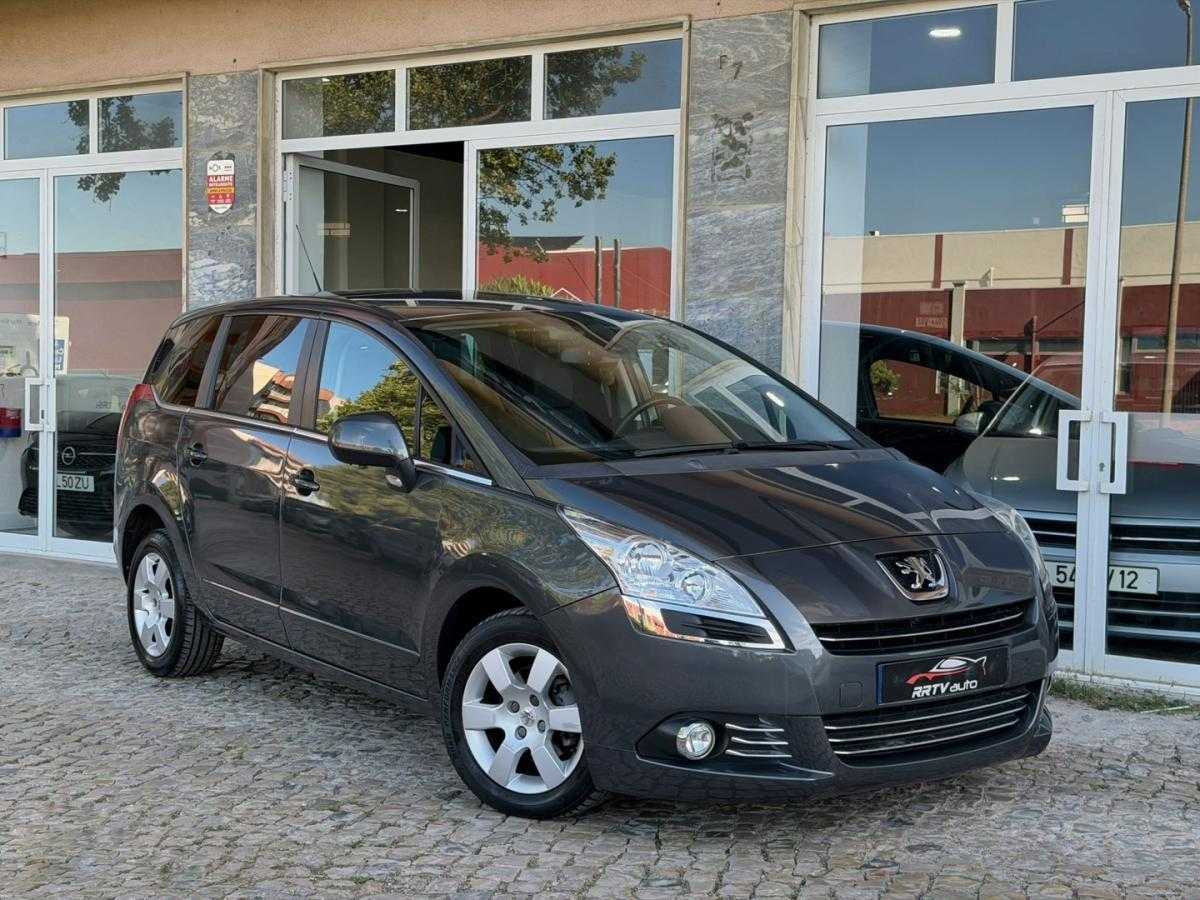 peugeot-5008-2012-diesel-1560cc