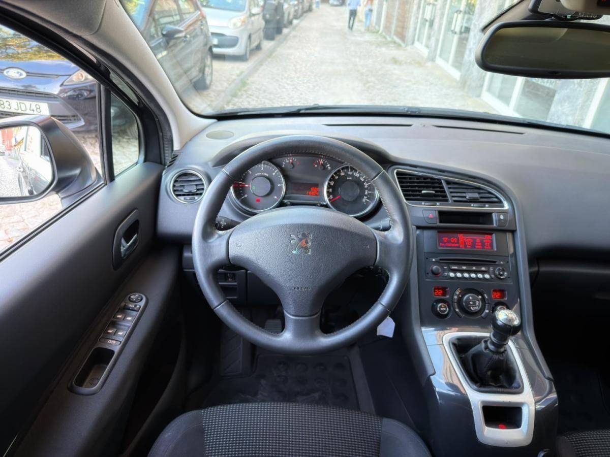 peugeot-5008-2012-diesel-1560cc