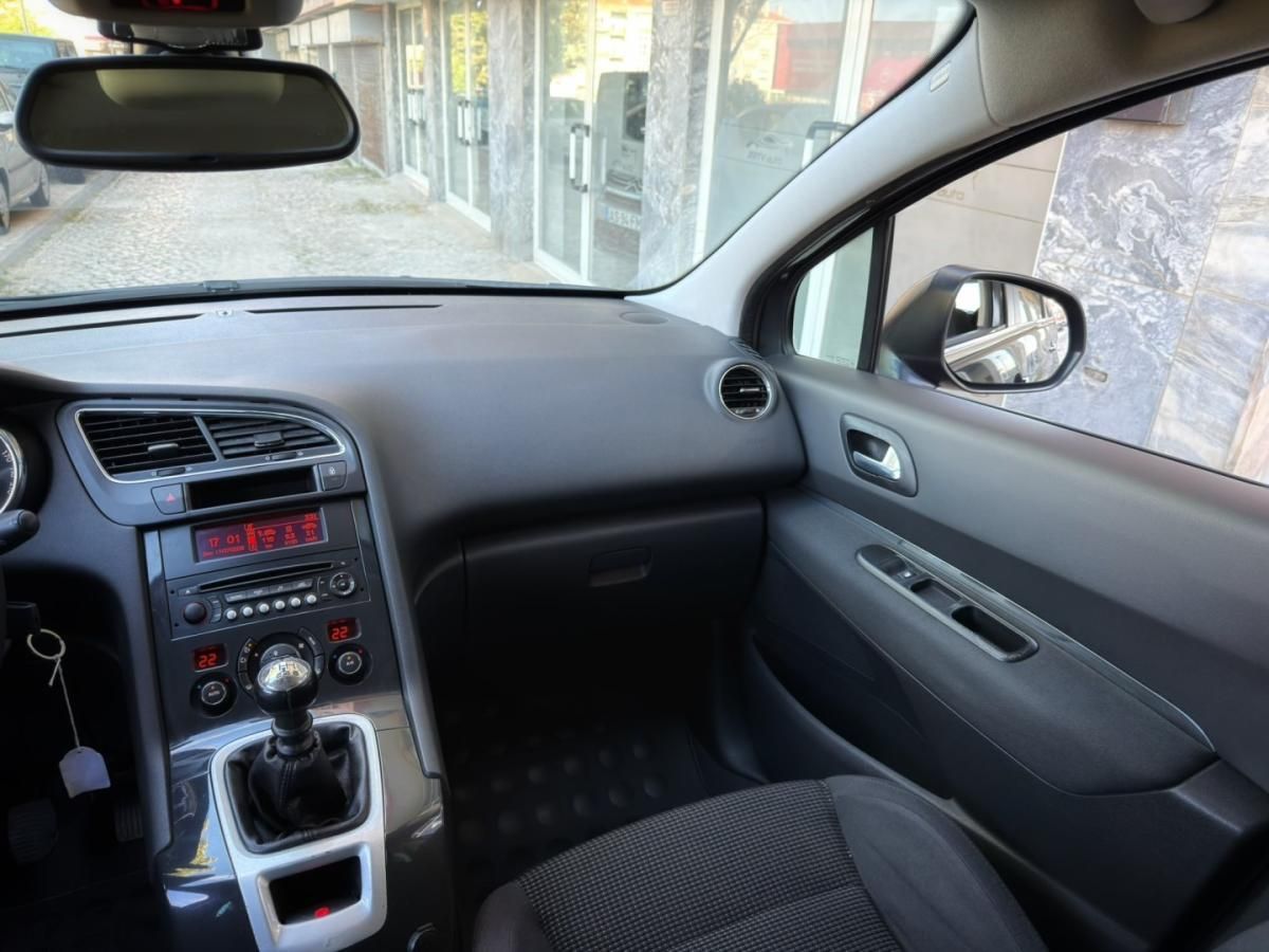 peugeot-5008-2012-diesel-1560cc