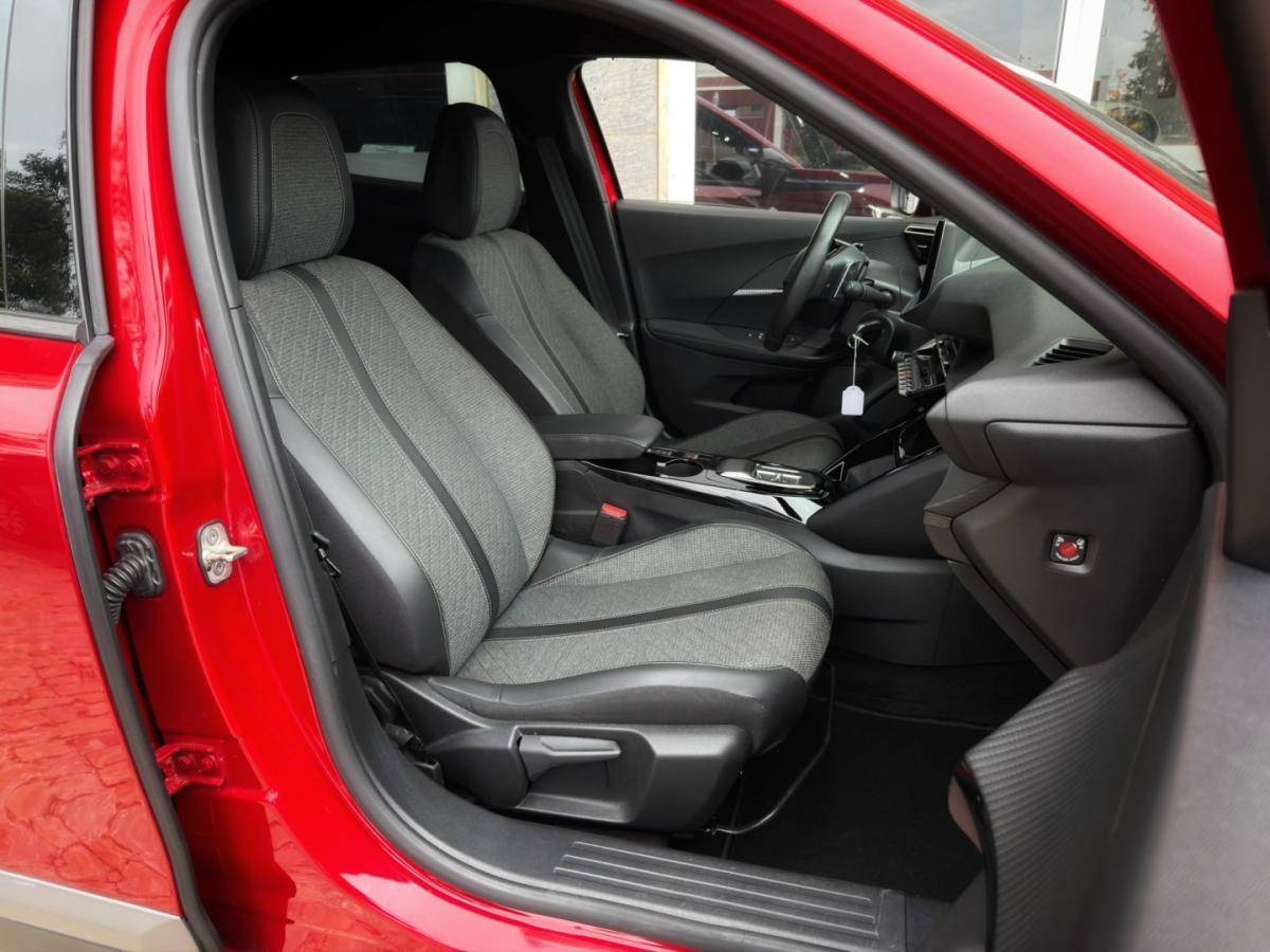 peugeot-2008-2024-gasolina-1199cc