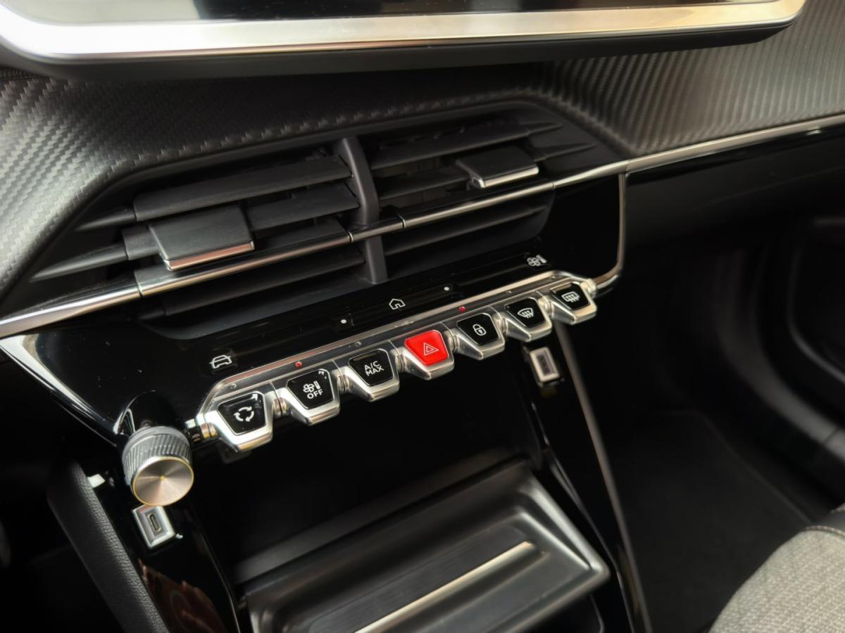 peugeot-2008-2024-gasolina-1199cc