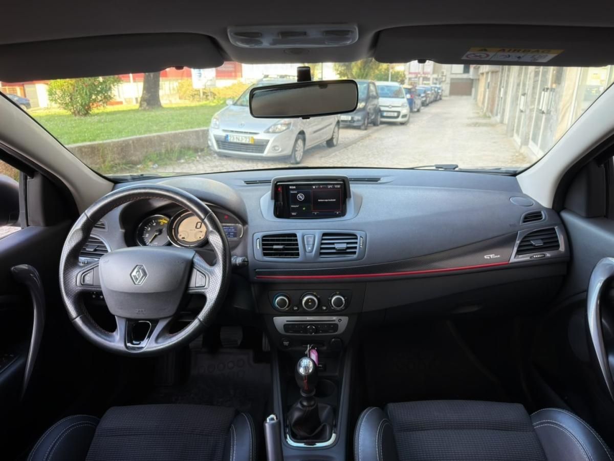 renault-megane-sport-tourer-2015-diesel-1461cc