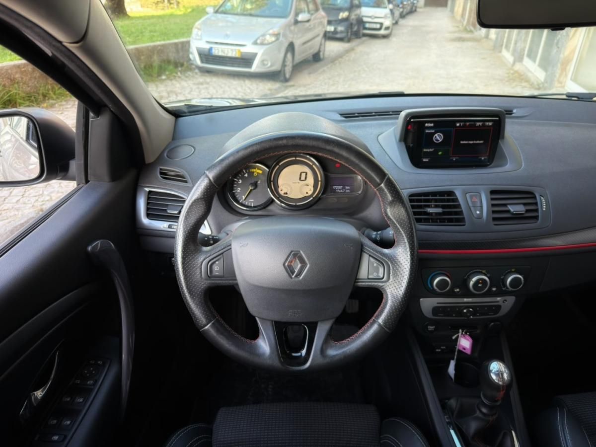 renault-megane-sport-tourer-2015-diesel-1461cc