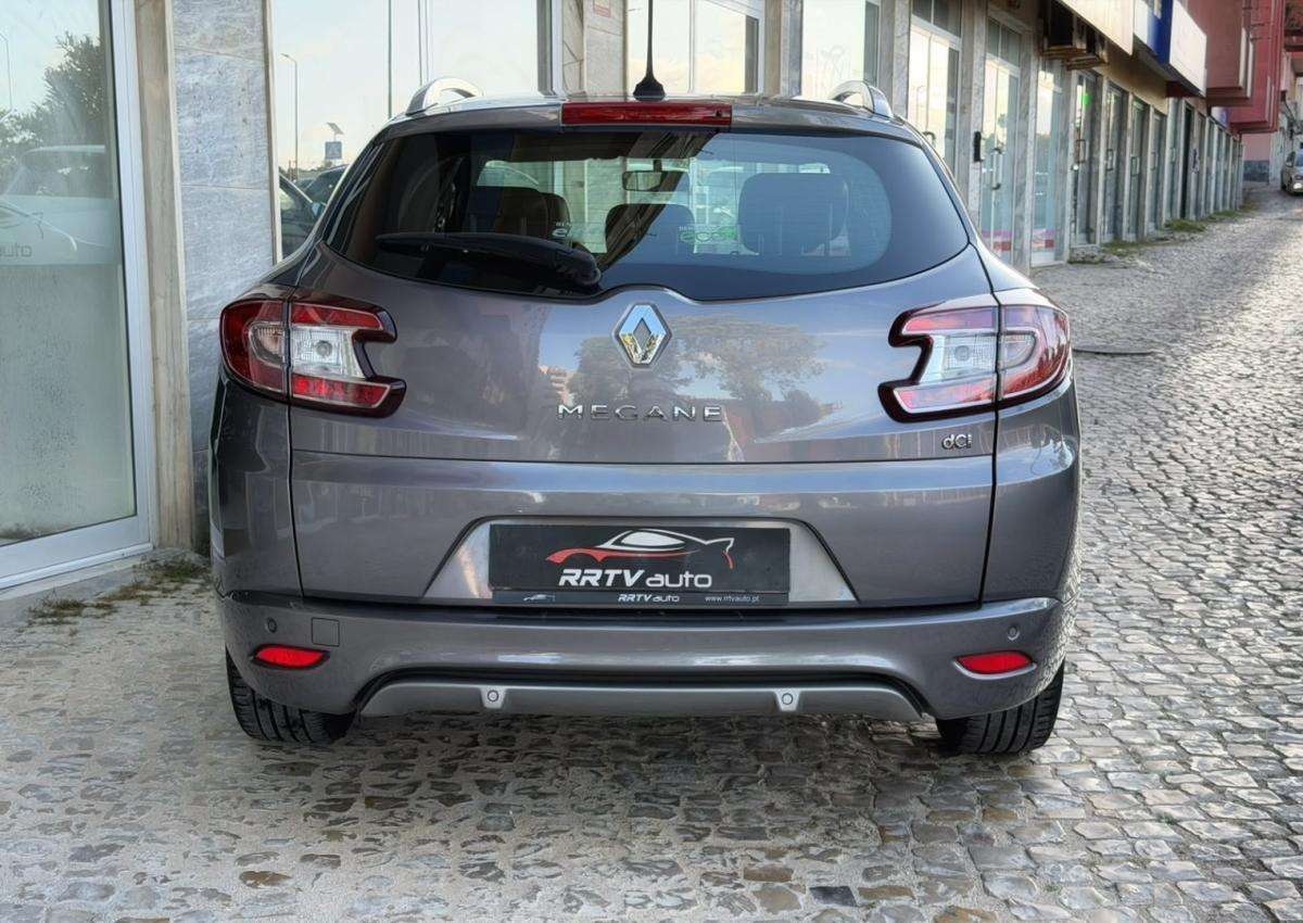renault-megane-sport-tourer-2015-diesel-1461cc