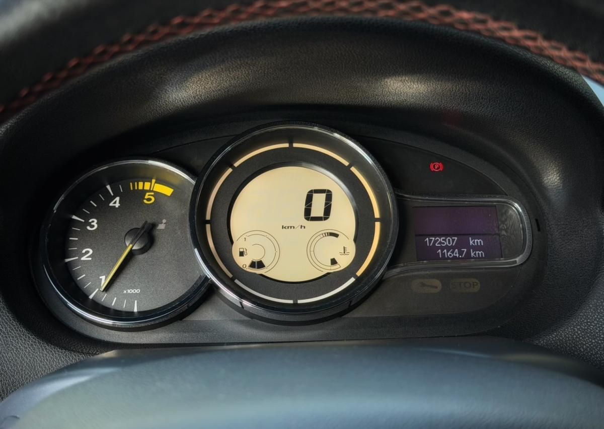 renault-megane-sport-tourer-2015-diesel-1461cc