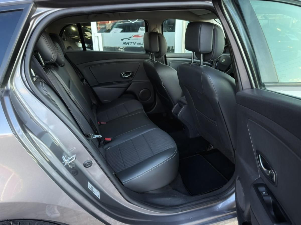 renault-megane-sport-tourer-2015-diesel-1461cc