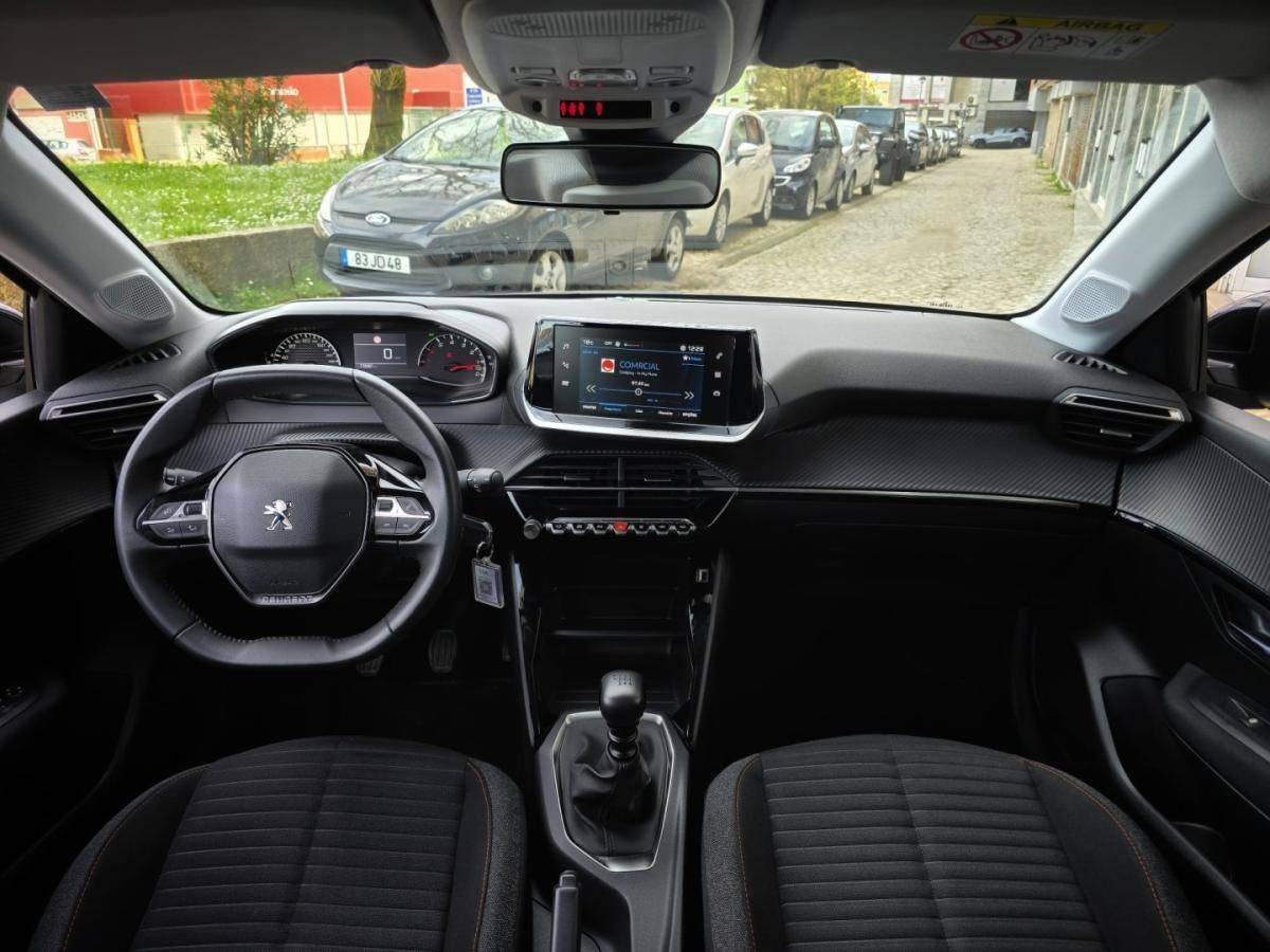 peugeot-208-2023-gasolina-1199cc