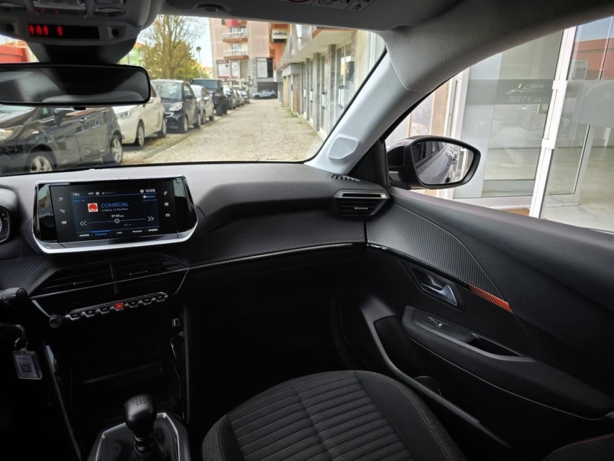 peugeot-208-2023-gasolina-1199cc